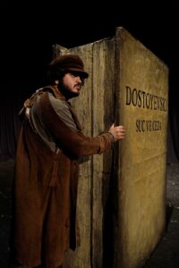 Girne Belediyesi Oda Tiyatrosu, yeni sezona “Raskolnikov” ile başladı