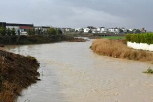 “Devlet hastanesi ve dere kenarları risk altında”