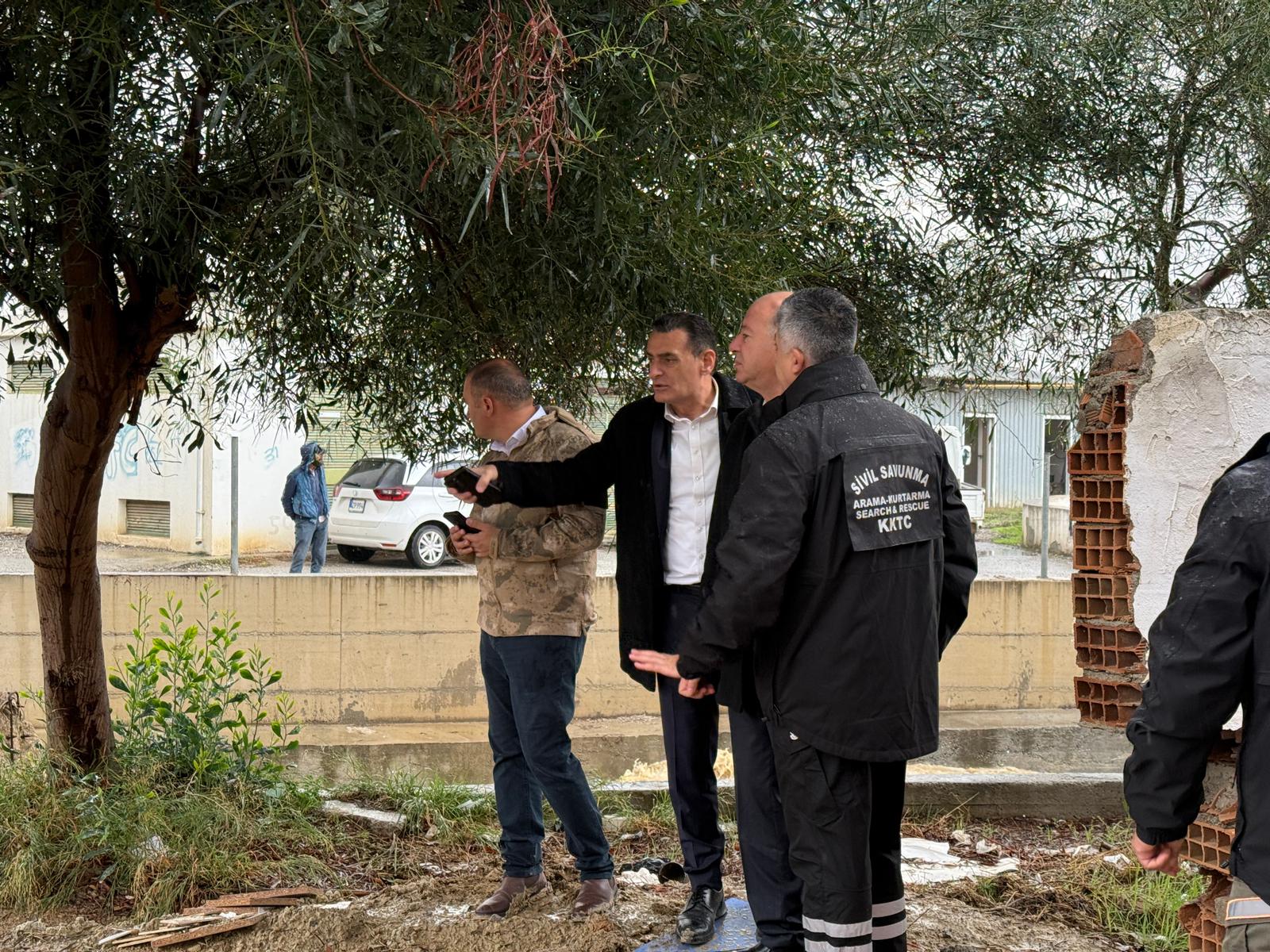 Bakanlar ve Sivil Savunma Başkanı Lefkoşa Devlet Hastanesi ve çevresinde incelemelerde bulundu