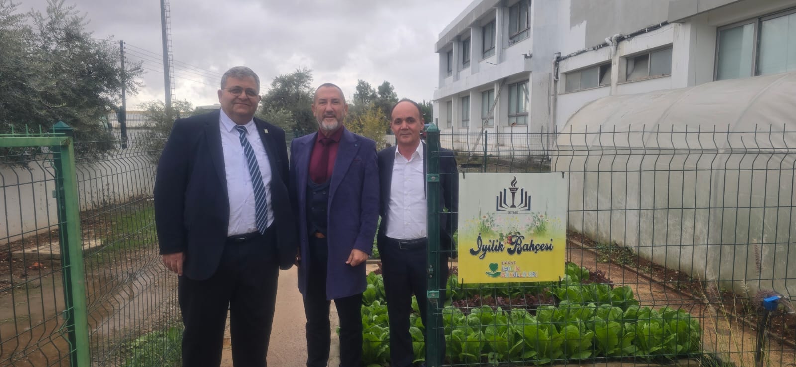 Kıbrıs Vakıflar İdaresi Genel Müdürü Prof. Dr. Tümer, “İyilik Bahçesi” projesini ziyaret etti