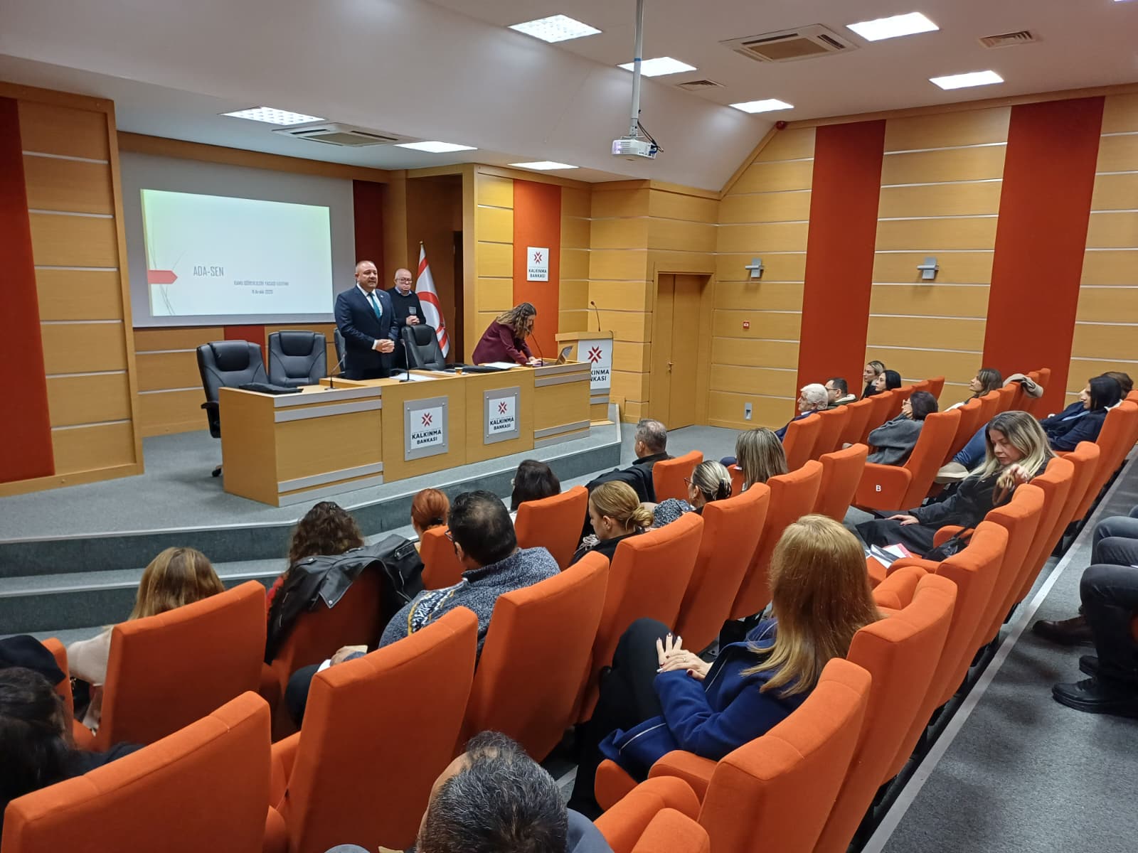 ADA-SEN kamu personeline yönelik eğitim semineri düzenledi