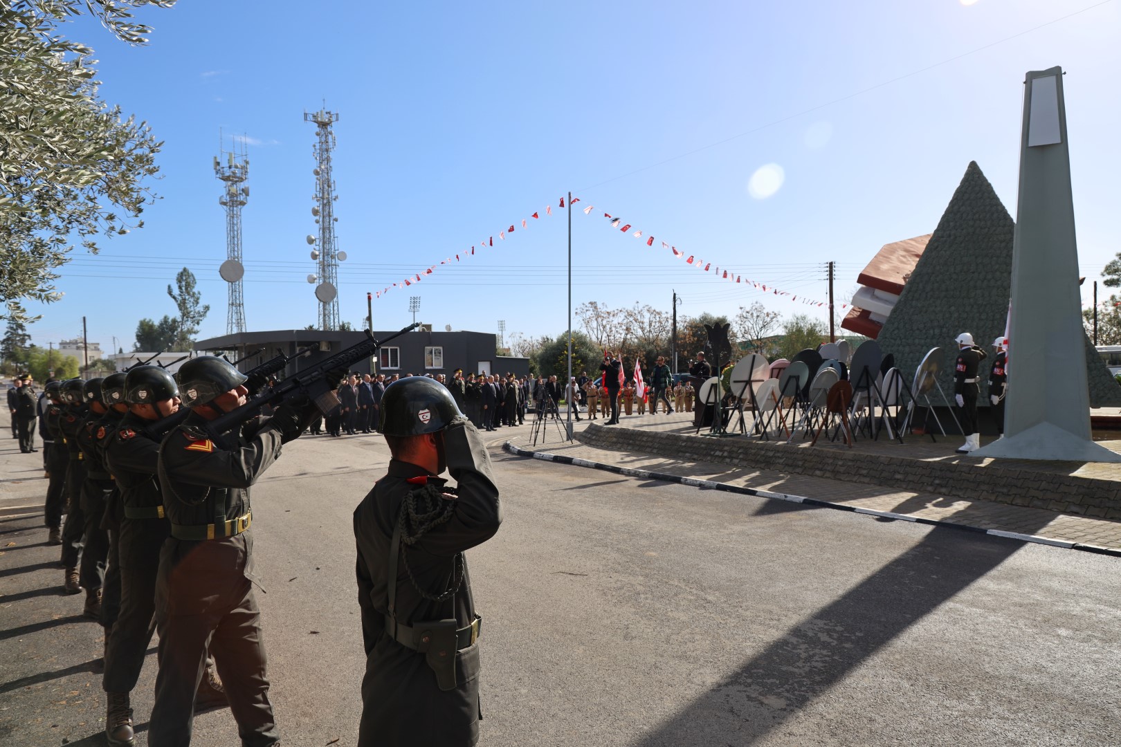 Larnaka şehitleri anılacak