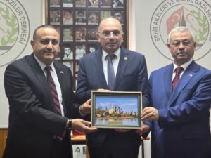 Din İşleri Başkanı Moral ve Din Hizmetleri Müşaviri Coşkun, Şehit Aileleri ve Malul Gaziler Derneğini ziyaret etti