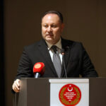 Öztürkler: “Fikirlerinizi özgürce dile getirin”