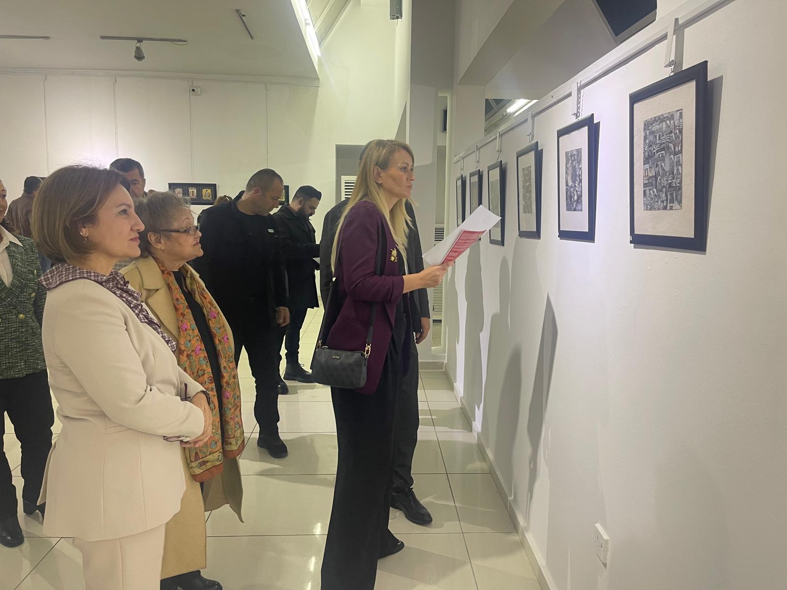 Selenge’nin “Baykuşlar ve Hatıraları Minyatürlerde” isimli sergisi açıldı