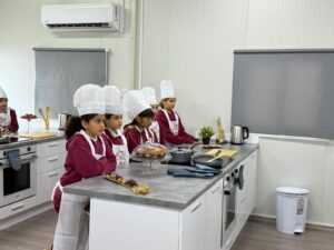 Çatalköy İlkokulu’nda “Minik Şefler Mutfağı” açıldı