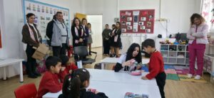 Kamu-İş’ten iki okulda eş zamanlı ağız ve diş sağlığı etkinliği