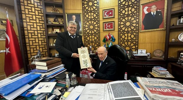 Kıbrıs Vakıflar İdaresi Genel Müdürü Tümer, Bahçeli ile görüştü