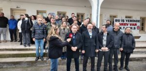 KTAMS, KAMUSEN ve KAMU-İŞ Gazimağusa ile İskele Gelir ve Vergi Dairelerinde tam gün greve gitti