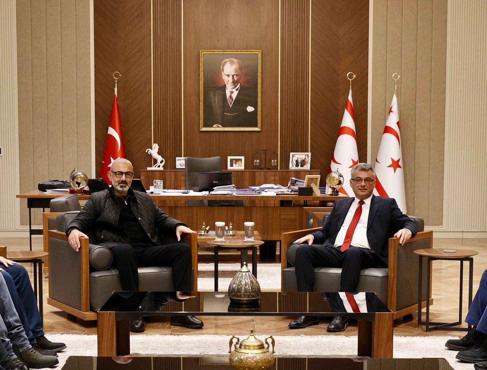 Erhürman Toplu Taşımacılar Birliği’ni kabul etti