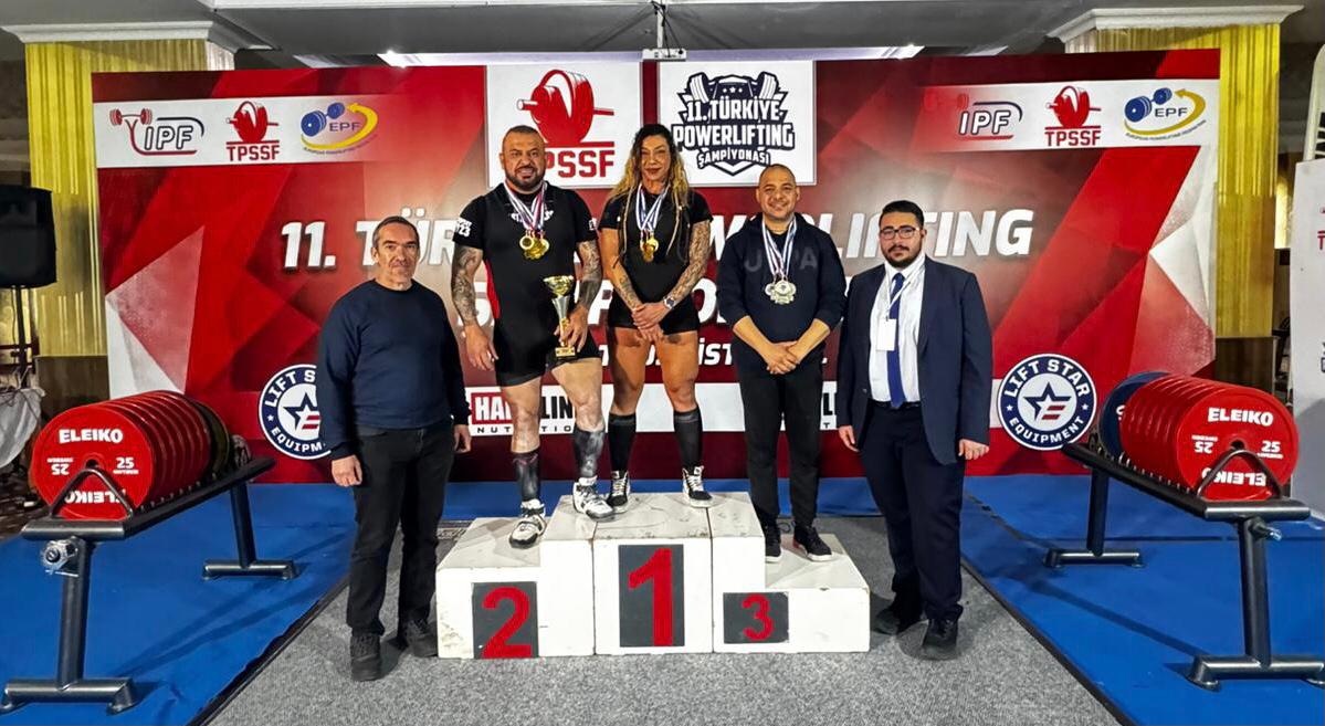 Mehmet Ali Deniz ve Serpil Özkan”dan Türkiye Powerlifting Şampiyonasında çifte Şampiyonluk