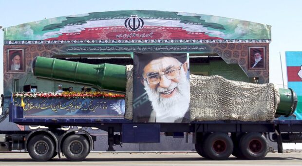 “Komşu ülkelerin çıkarlarına saldırmıyoruz, ABD’nin tesislerine ve üslerine saldırıyoruz”