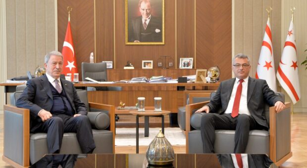 Cumhurbaşkanı Erhürman TBMM Milli Savunma Komisyonu Başkanı Hulusi Akar’ı kabul etti