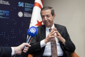 Tahsin Ertuğruloğlu, GKRY’nin NATO üyeliği girişimlerini “rüya” olarak nitelendirdi