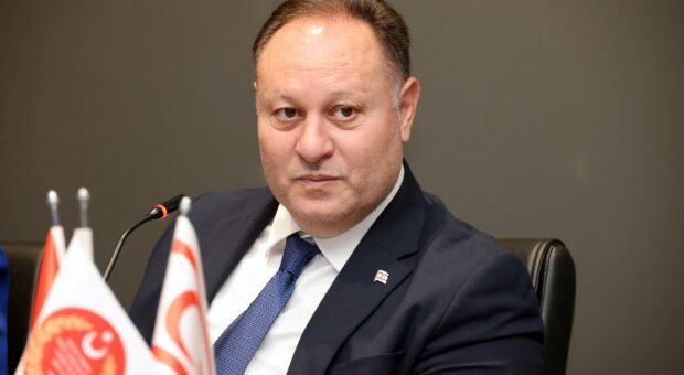 “Fransa sömürgeci geçmişiyle Kıbrıs Türk halkını yok sayamaz”