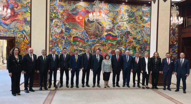 Öztürkler, Azerbaycan Milli Meclisi Başkanı Gafarova ile görüştü