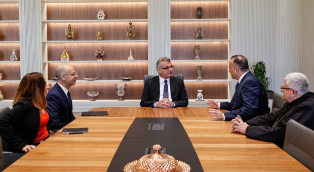 Erhürman, Maronit toplumu temsilcisi Moussa ve Başpiskopos Sfeir ile görüştü