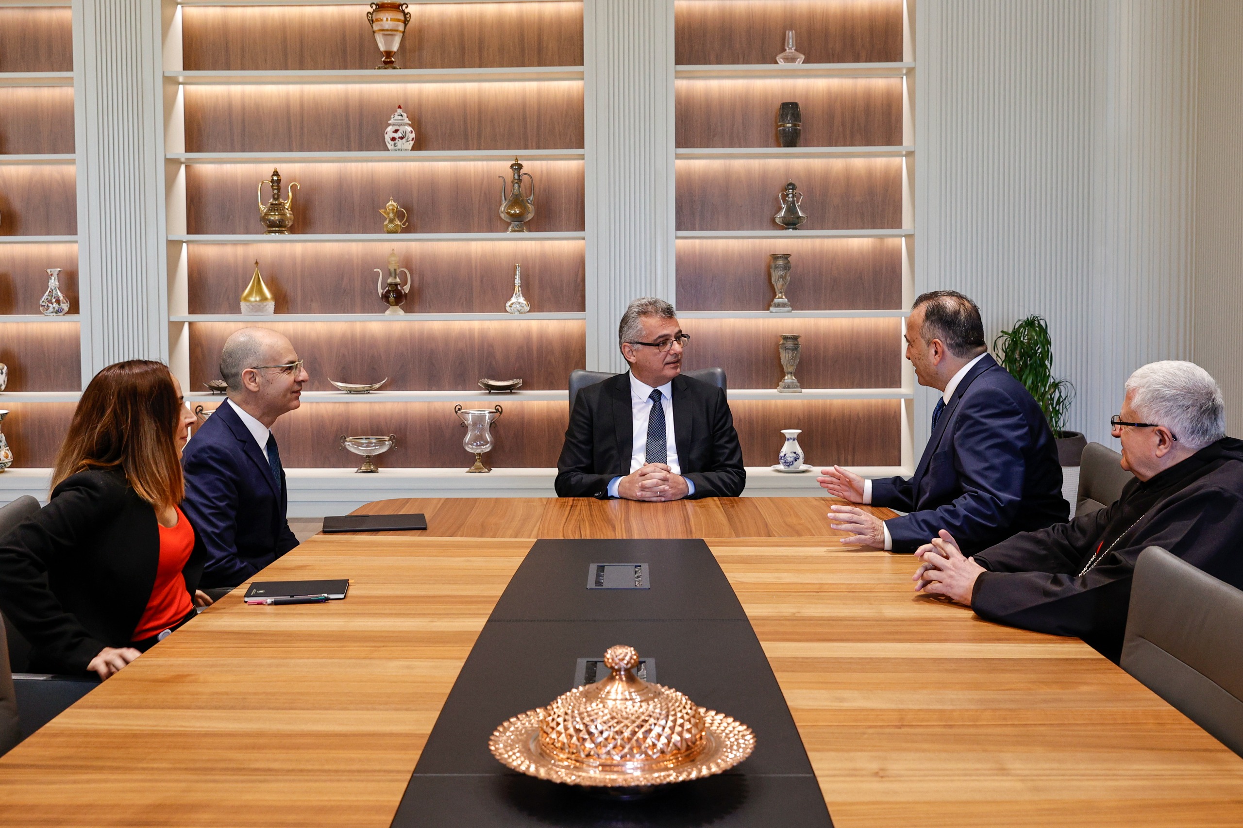 Erhürman, Maronit toplumu temsilcisi Moussa ve Başpiskopos Sfeir ile görüştü