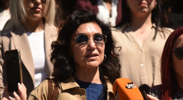 KTOEÖS Lefkoşa Polis Müdürlüğü önünde basın açıklaması yaptı