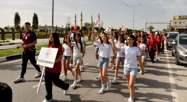 23 Nisan Ulusal Egemenlik ve Çocuk Bayramı kutlamaları Lefkoşa’da kortejle başladı