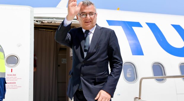 Erhürman Antalya Diplomasi Forumu’na katılmak üzere Türkiye’ye gitti