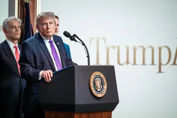 Trump: “İran’la anlaşma için acele etmeyin”