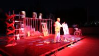 ABDULLAH ÖZTOPRAK GÖSTERİSİNİ LAÜ ÖĞRENCİLERİNE SAHNELEDİ