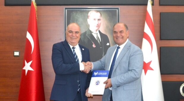 Değirmenlik Akıncılar Belediyesi ile Onbeş Kasım Kıbrıs Üniversitesi eğitim protokolü imzaladı