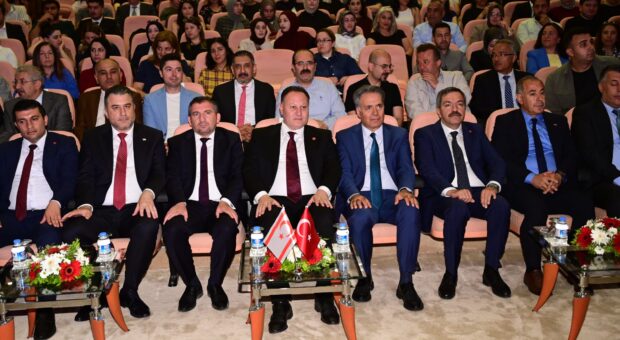 “Üniversiteler, toplumun geleceğini şekillendiren merkezlerdir”