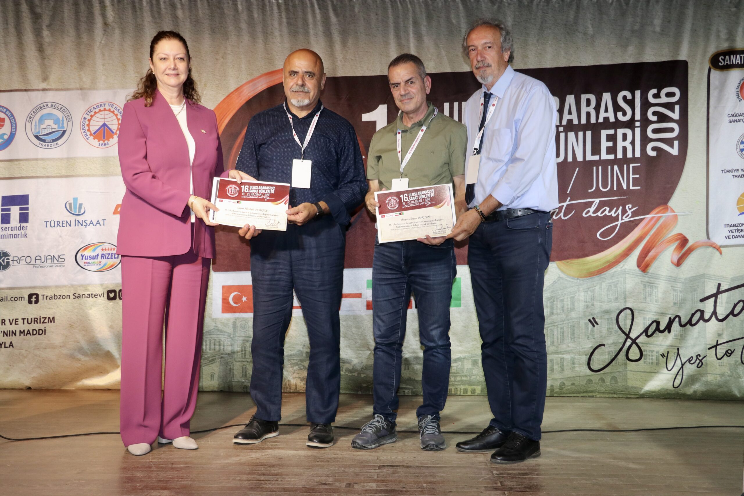 KKTC’li fotoğraf sanatçısı Hasan Bağlar Trabzon’da 16. Uluslararası Sanat Günleri’nde sunum yaptı