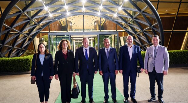 Öztürkler, İİT Parlamento Birlik Konferansı için Bakü’de…