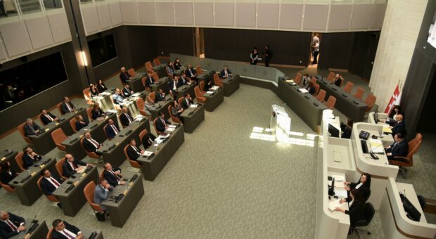 Genel Kurul, yasama gündemli son toplantısını yapıyor