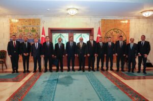 KKTC Üniversite Rektörlerinden Cumhurbaşkanı Yardımcısı Cevdet Yılmaz’a Ziyaret