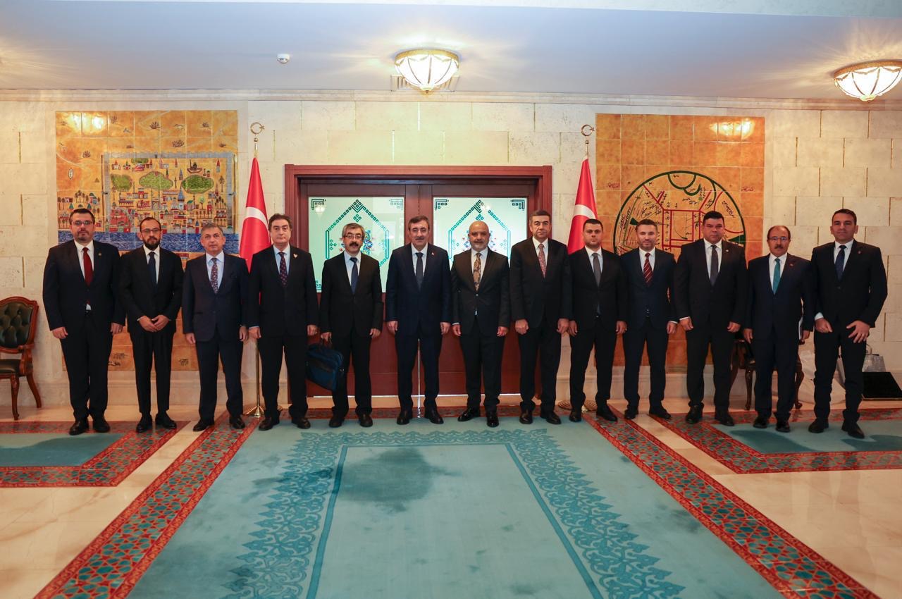 KKTC Üniversite Rektörlerinden Cumhurbaşkanı Yardımcısı Cevdet Yılmaz’a Ziyaret