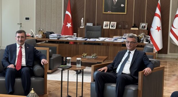 Cumhurbaşkanı Erhürman, Cevdet Yılmaz’ı kabul etti