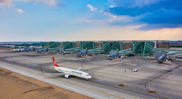 Ercan Havaalanı çevresindeki drone yasağı bir ay uzatıldı