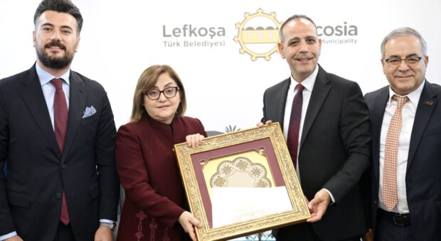 Gaziantep Büyükşehir Belediyesi heyeti LTB’yi ziyaret etti