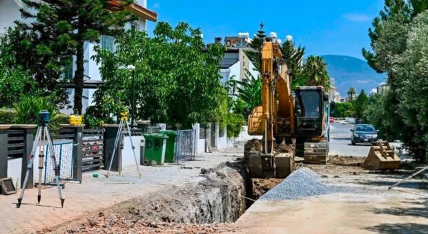 “Ayyıldız, Hoşgörü, Kışla ve Soylu Sokak’taki yağmur suyu altyapı çalışmalarında son aşamaya geldik”