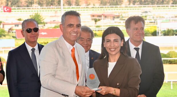 Özdenefe, İstanbul’da Cengiz Topel ve KKTC koşularını izledi