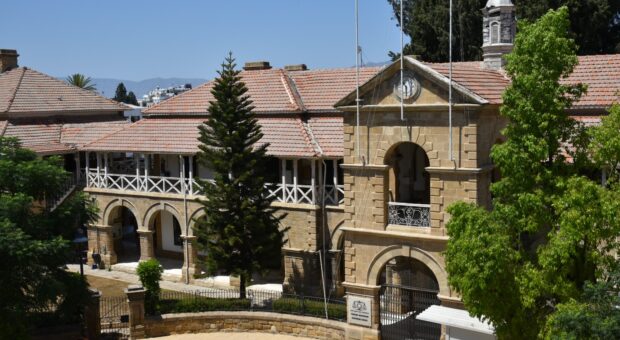 Mahkeme binalarına zarar verenler hakkında yasal işlem başlatıldı