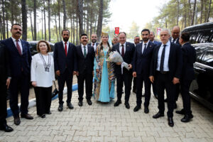 Meclis Başkanı Öztürkler Türk Dünyası Uluslararası Aba Güreşi Finallerini izledi