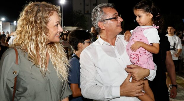 Erhürman, Yeniboğaziçi ve Serdarlı’daki festivallere katıldı
