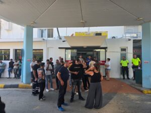 Özel, Başçeri ve Dinçyürek Nalbantoğlu Hastanesi’ni ziyaret etti