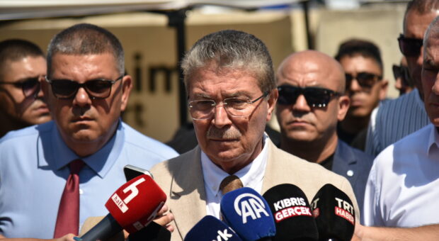 Üstel: “Geminin yeri tespit edildi, robotlarla görüntüleme çalışmaları sürüyor”