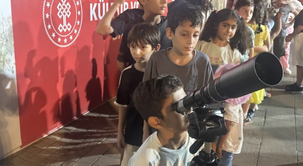 SAMTAY Vakfı, gökyüzü gözlem programı düzenledi