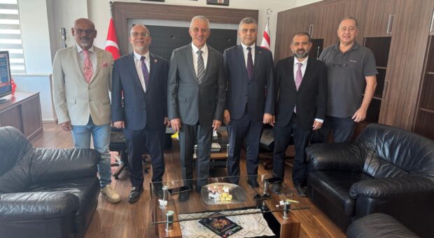 Taçoy, İş İnsanları Derneği ile görüştü
