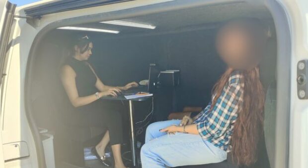 İkamet izinsiz üç kişiye yasal işlem